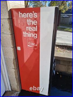 Vintage Coke Coca-Cola Machine Cavalier C4-104 vending Machine Please Read