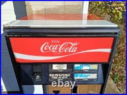 Vintage Coke Coca-Cola Machine Cavalier C4-104 vending Machine Please Read