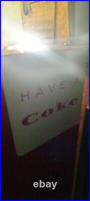 Vintage Coke Machine 50 S Good Condition