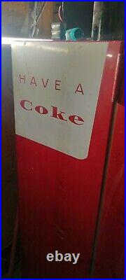 Vintage Coke Machine 50 S Good Condition