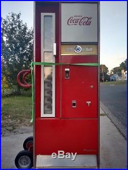 Vintage Coke Machine (Cavalier)