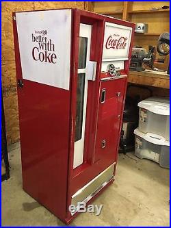 Vintage Coke Machine, Cavalier 64, CSS-64FS