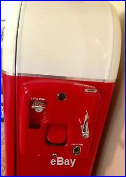Vintage Coke Machine by Jacobs, completely refurbished ext & motor