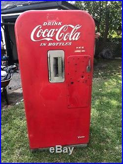 Vintage Coke Machine/original