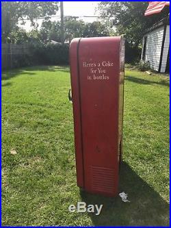 Vintage Coke Machine/original