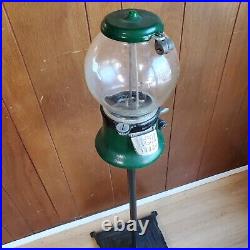 Vintage Columbus Cast Iron & Glass Model M Penny Peanut/Gumball Machine withStand