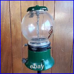 Vintage Columbus Cast Iron & Glass Model M Penny Peanut/Gumball Machine withStand