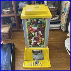 Vintage Dean 1 Cent Penny Yellow Gum Ball Vending Machine Original