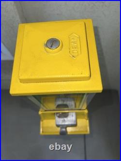 Vintage Dean 1 Cent Penny Yellow Gum Ball Vending Machine With Stand Original