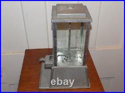 Vintage Dean Penny Arcade Products Co. 1Cent Gumball Machine