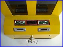 Vintage Delicious Chewing Gum Jolly Good Penny Dispenser & Keys, Yellow