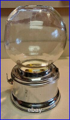 Vintage Ford Gum Machine Co. Inc. Gum Ball Machine 1 Cent Dispenser with Key