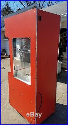 Vintage Grayhound Claw Skill Crane Arcade Game Machine Vending Coin-op Game Room
