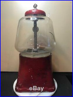 Vintage Gumball Machine. 1 Cent Silver King. Original Red Paint And Key. 1940s