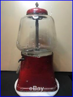 Vintage Gumball Machine. 1 Cent Silver King. Original Red Paint And Key. 1940s