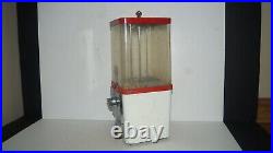 Vintage KOMET King 5 Cent Vending Gumball Peanut Candy Machine with Key