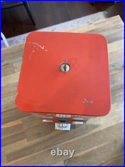 Vintage Komet 5 Cent Vending Gumball Peanut Candy Machine With Key Reds Logo