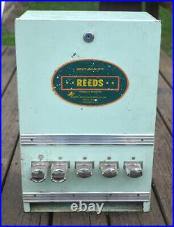 Vintage LYONDS BAND INSTRUMENT COIN OPERATED REED VENDING MACHINE