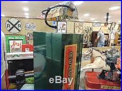 Vintage Lucky Strike Cigarette Vending Machine\Cast Iron Base Working Condition