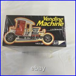 Vintage MPC Vending Machine Model Coca Cola Original Kit 1-0629-200 Mint Cond