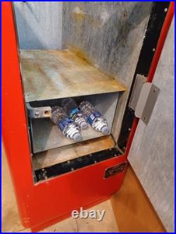 Vintage, Mid-Century Glasco GBV50 Coca-Cola Vending Machine, in working order