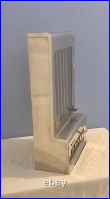 Vintage Mills Penny 1 One Cent Coin Op Operated Candy Vending Machine