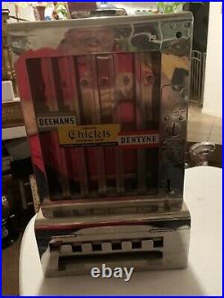 Vintage Mills Tab Gum Machine, Chewing Gum, Beemans, Chiclets, Dentyne, One Cent