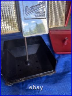 Vintage Northwestern Vending 5 Cent Gumball Bubble Gum Machine TESTED W Key