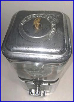 Vintage Oak MFG Company White Acorn. 25 Cent Candy Machine With Key
