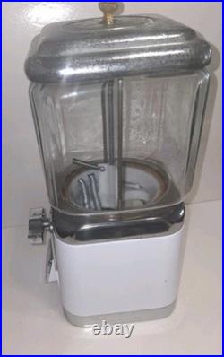 Vintage Oak MFG Company White Acorn. 25 Cent Candy Machine With Key