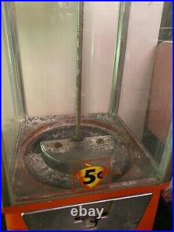 Vintage Oak Mfg Co. Gumball Vending Machine 5 Cents No Key Los Angeles Metal Red