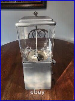 Vintage Oak Vista 25 Cent Quarter Silver Gumball Gum Ball Candy Vending Machine