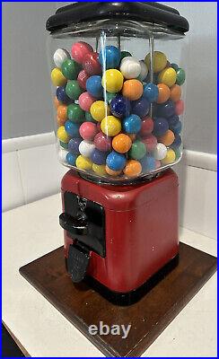 Vintage Old Oak Acorn Gumball Gum Candy Machine 5-Cent On Wood Stand Tabletop