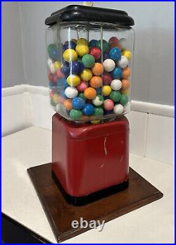 Vintage Old Oak Acorn Gumball Gum Candy Machine 5-Cent On Wood Stand Tabletop