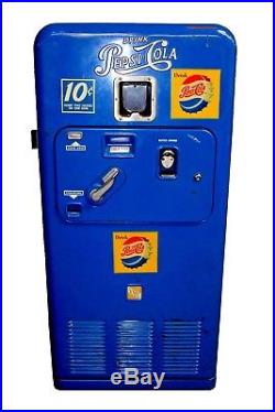 Vintage Original Pepsi Cola VMC 33 10cent Vending Machine, 1950s