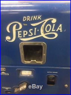 Vintage Original Pepsi Cola VMC 33 10cent Vending Machine, 1950s