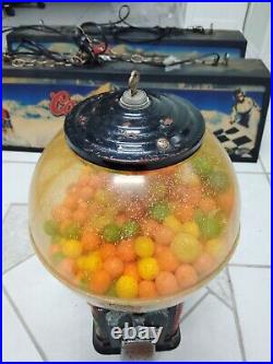 Vintage PENNY 1 CENT GUMBALL GUM VENDING VENDOR MACHINE Red With Key And Prizes