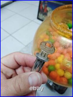 Vintage PENNY 1 CENT GUMBALL GUM VENDING VENDOR MACHINE Red With Key And Prizes