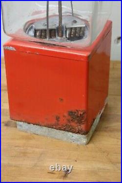Vintage Parkway Northwestern Gumball Candy Vending Coin Machine red with Key