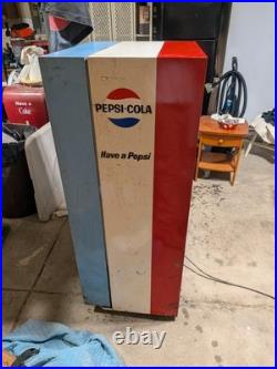 Vintage Pepsi Machine Vintage Pepsi Machine
