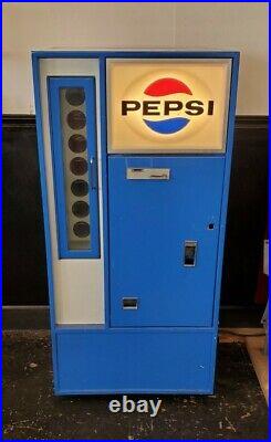 Vintage Pepsi Machine. Runs Great. Antique Pepsi Vending Machine