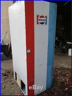 Vintage Pepsi Pepsi-Cola Can Vending Machine Cavalier Model C6-390-228 Tall Boy