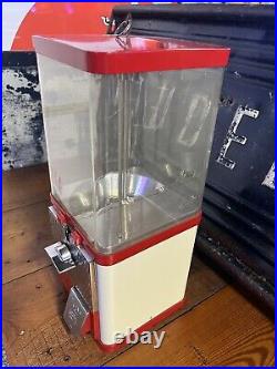 Vintage Rare Komet King 1 Cent Vending Gumball Peanut Candy Machine with Key