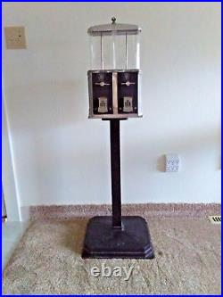 Vintage Rare art-deco 1940's National Double Nugget gumball machine with stand VG