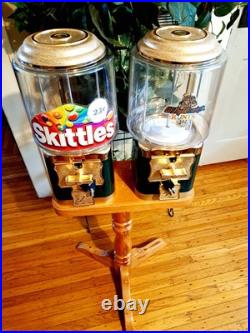 Vintage SSF Twin-Head Candy Gumball Vending Quarter Machine With Keys Green Gold