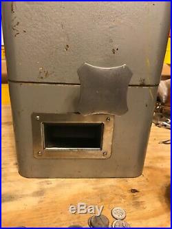 Vintage Standard Change Makers Model 510e $. 50 ¢50 Cent Machine No Key (Is Open)