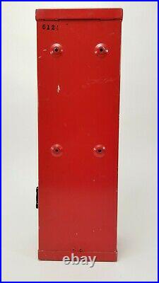 Vintage Star Delicious Candy 5 Cent Vending Machine. Hershey Bar Dispenser