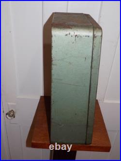 Vintage Superior Manufacturing Co. 5 Cent Gum Vending Machine