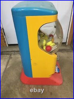 Vintage TOMY Yujin Gatcha Gashapon Vending Machine with Pokemon Capsules Foot Cap