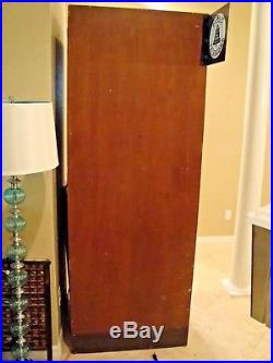 Vintage Telephone Booth. Working Phone, Light, Fan And Has A Seat. Stand-alone